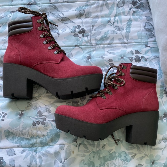 Heels - Picture 1 of 4